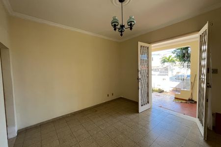 Sala de casa à venda com 4 quartos, 200m² em Bancários, Rio de Janeiro