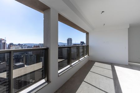 Apartamento à venda com 142m², 3 quartos e 2 vagas Apartamento à venda com 142m², 3 quartos e 2 vagasVaranda