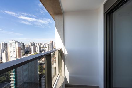 Apartamento à venda com 142m², 3 quartos e 2 vagas Apartamento à venda com 142m², 3 quartos e 2 vagasQuarto 1 - Varanda da Suite Master