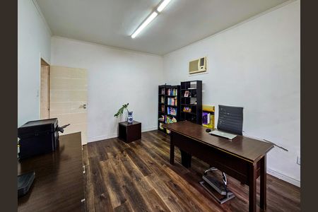 Casa para alugar com 4 quartos, 257m² em Ipanema, Porto Alegre