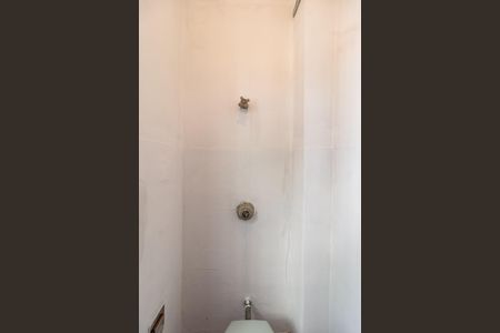 Apartamento à venda com 100m², 2 quartos e sem vaga Apartamento à venda com 100m², 2 quartos e sem vagaBanheiro de serviço