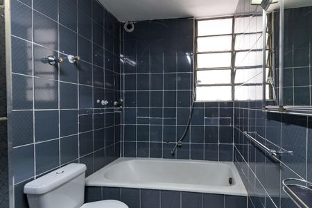 Apartamento à venda com 100m², 2 quartos e sem vaga Apartamento à venda com 100m², 2 quartos e sem vagaBanheiro