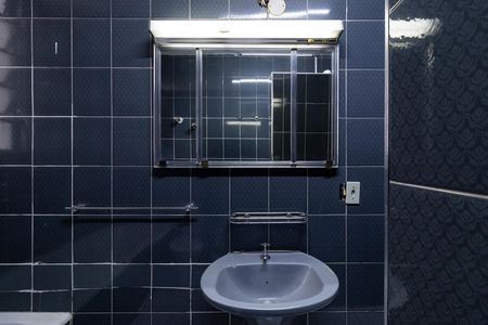 Apartamento à venda com 100m², 2 quartos e sem vaga Apartamento à venda com 100m², 2 quartos e sem vagaBanheiro