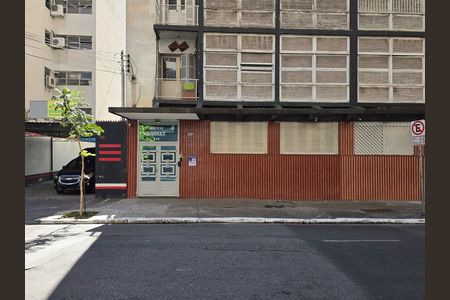 Apartamento à venda com 100m², 2 quartos e sem vaga Apartamento à venda com 100m², 2 quartos e sem vagaFachada