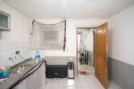 Cozinha de casa para alugar com 1 quarto, 40m² em Capão do Embira, São Paulo
