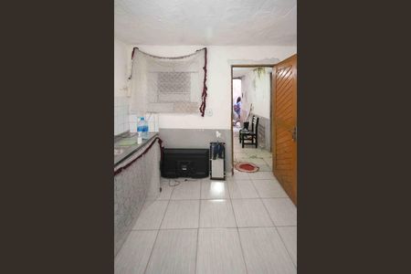 Cozinha de casa para alugar com 1 quarto, 40m² em Capão do Embira, São Paulo