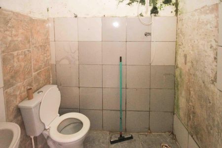 Banheiro de casa para alugar com 1 quarto, 40m² em Capão do Embira, São Paulo
