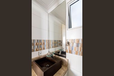 Banheiro de apartamento para alugar com 3 quartos, 55m² em Vila Venditti, Guarulhos