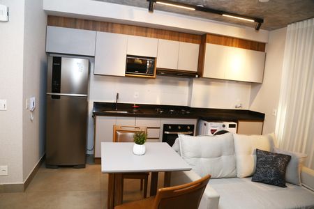 Sala/Cozinha de kitnet/studio para alugar com 1 quarto, 46m² em Setor Oeste, Goiânia