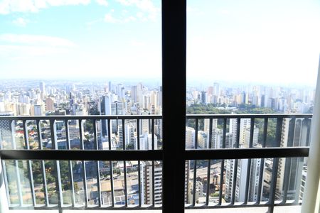 Varanda de kitnet/studio para alugar com 1 quarto, 46m² em Setor Oeste, Goiânia