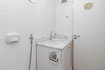 Apartamento para alugar com 67m², 2 quartos e 1 vaga Apartamento para alugar com 67m², 2 quartos e 1 vagaBanheiro