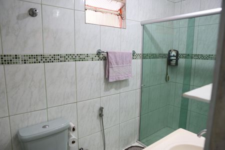 Casa à venda com 390m², 4 quartos e 4 vagasBanheiro 1