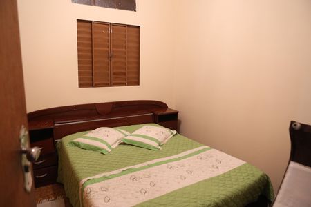 Casa à venda com 390m², 4 quartos e 4 vagasQuarto 2