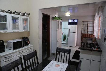 Casa à venda com 390m², 4 quartos e 4 vagasCozinha