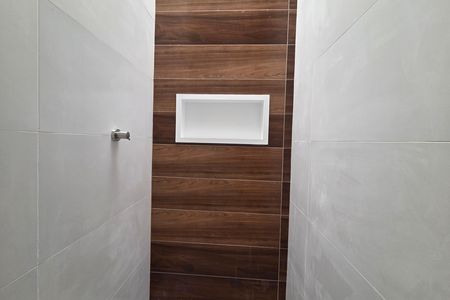Casa de condomínio para alugar com 120m², 2 quartos e 1 vaga Casa de condomínio para alugar com 120m², 2 quartos e 1 vagaBanheiro