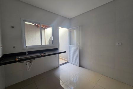 Cozinha de casa de condomínio para alugar com 2 quartos, 120m² em Vila Caiçara, Praia Grande