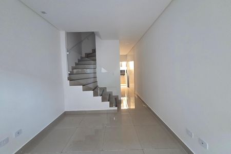Sala de casa de condomínio para alugar com 2 quartos, 120m² em Vila Caiçara, Praia Grande