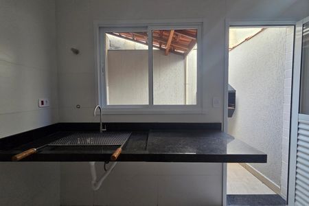 Cozinha de casa de condomínio para alugar com 2 quartos, 120m² em Vila Caiçara, Praia Grande
