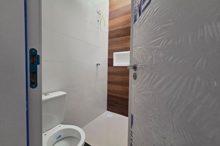 Casa de condomínio para alugar com 120m², 2 quartos e 1 vaga Casa de condomínio para alugar com 120m², 2 quartos e 1 vagaBanheiro