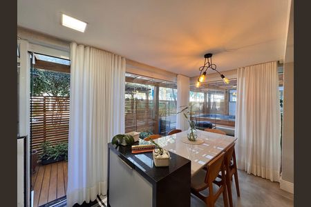 Apartamento para alugar com 101m², 2 quartos e 1 vaga Apartamento para alugar com 101m², 2 quartos e 1 vagaVaranda
