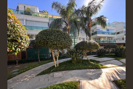 Apartamento para alugar com 101m², 2 quartos e 1 vaga Apartamento para alugar com 101m², 2 quartos e 1 vagaFachada