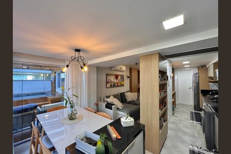 Apartamento para alugar com 101m², 2 quartos e 1 vaga Apartamento para alugar com 101m², 2 quartos e 1 vagaVaranda