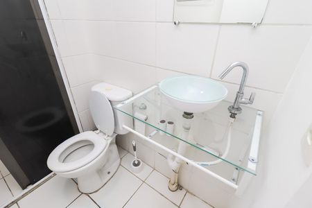 Banheiro de apartamento à venda com 2 quartos, 45m² em Colônia (zona Leste), São Paulo