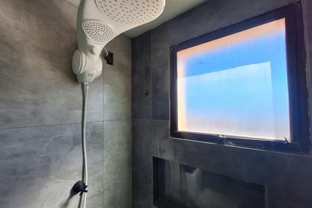Banheiro de apartamento para alugar com 2 quartos, 50m² em Parque das Nações, Santo André