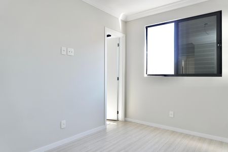 Apartamento à venda com 73m², 3 quartos e 2 vagas Apartamento à venda com 73m², 3 quartos e 2 vagasSuíte
