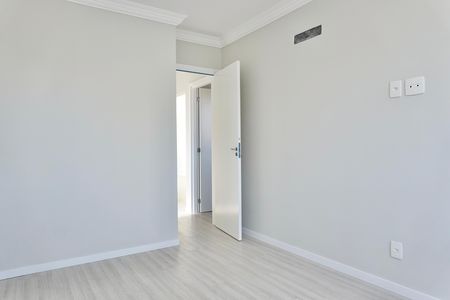 Apartamento à venda com 73m², 3 quartos e 2 vagas Apartamento à venda com 73m², 3 quartos e 2 vagasSuíte