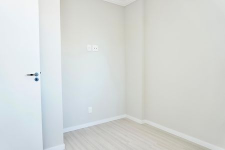 Apartamento à venda com 73m², 3 quartos e 2 vagas Apartamento à venda com 73m², 3 quartos e 2 vagasQuarto 2