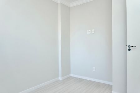 Apartamento à venda com 73m², 3 quartos e 2 vagas Apartamento à venda com 73m², 3 quartos e 2 vagasQuarto 2