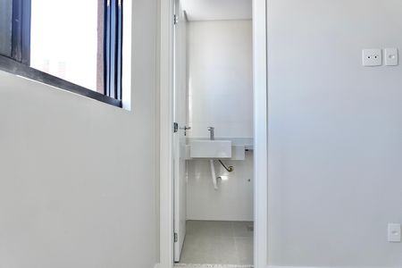 Apartamento à venda com 73m², 3 quartos e 2 vagas Apartamento à venda com 73m², 3 quartos e 2 vagasBanheiro da Suíte
