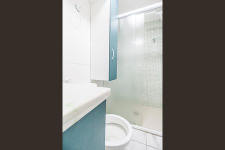 Banheiro de apartamento para alugar com 3 quartos, 64m² em Vila da Oportunidade, Carapicuíba