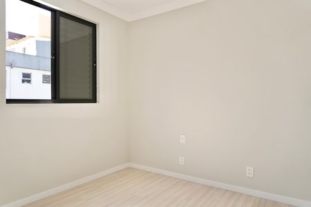 Apartamento à venda com 73m², 3 quartos e 2 vagas Apartamento à venda com 73m², 3 quartos e 2 vagasQuarto 2