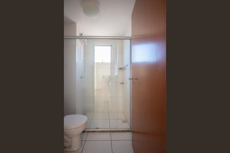 Banheiro de apartamento para alugar com 2 quartos, 47m² em Engenho Nogueira, Belo Horizonte
