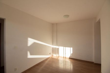 Sala de apartamento para alugar com 2 quartos, 47m² em Engenho Nogueira, Belo Horizonte