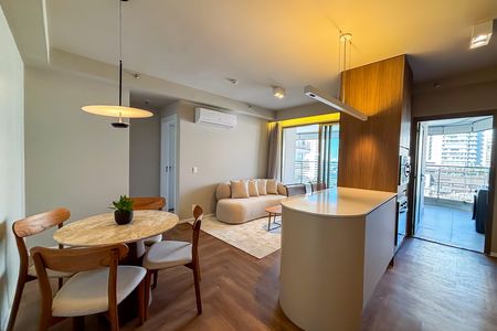 Apartamento para alugar com 2 quartos, 90m² em Pinheiros, São Paulo