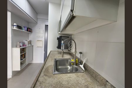 Cozinha de apartamento para alugar com 3 quartos, 99m² em Barra da Tijuca, Rio de Janeiro