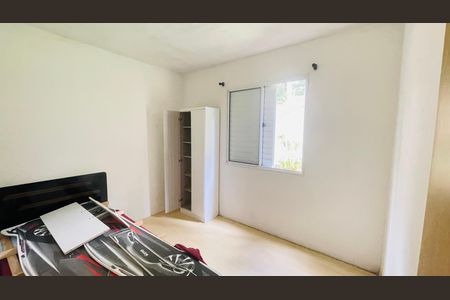 Quarto 2 de apartamento para alugar com 2 quartos, 50m² em Jardim Isis, Cotia
