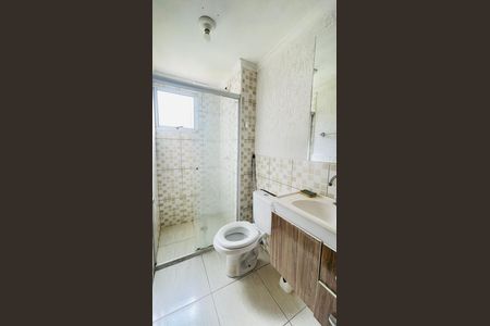 Banheiro de apartamento para alugar com 2 quartos, 50m² em Jardim Isis, Cotia