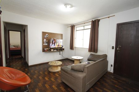 Apartamento à venda com 3 quartos, 50m² em Madre Gertrudes, Belo Horizonte