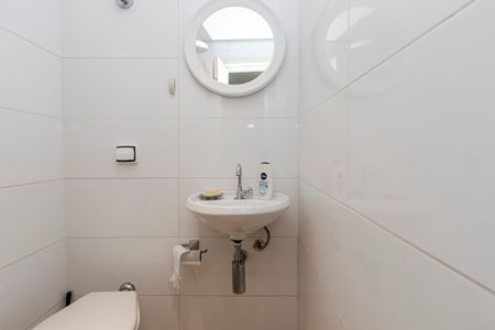 Apartamento para alugar com 120m², 3 quartos e 2 vagas Apartamento para alugar com 120m², 3 quartos e 2 vagasBanheiro de Serviço
