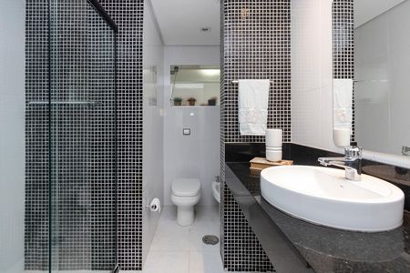 Apartamento para alugar com 120m², 3 quartos e 2 vagas Apartamento para alugar com 120m², 3 quartos e 2 vagasBanheiro 1