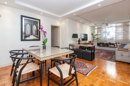 Apartamento para alugar com 120m², 3 quartos e 2 vagas Apartamento para alugar com 120m², 3 quartos e 2 vagasSala