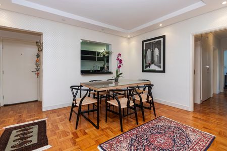 Apartamento para alugar com 120m², 3 quartos e 2 vagas Apartamento para alugar com 120m², 3 quartos e 2 vagasSala
