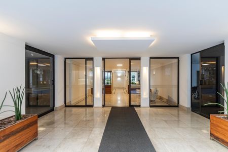 Apartamento para alugar com 120m², 3 quartos e 2 vagas Apartamento para alugar com 120m², 3 quartos e 2 vagasEntrada