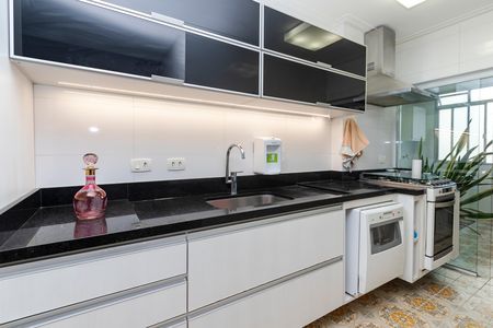 Apartamento para alugar com 120m², 3 quartos e 2 vagas Apartamento para alugar com 120m², 3 quartos e 2 vagasCozinha