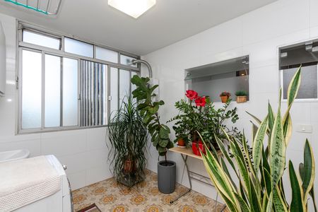 Apartamento para alugar com 120m², 3 quartos e 2 vagas Apartamento para alugar com 120m², 3 quartos e 2 vagasÁrea de Serviço