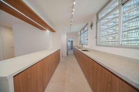 Apartamento à venda com 226m², 4 quartos e 2 vagas Apartamento à venda com 226m², 4 quartos e 2 vagasCozinha